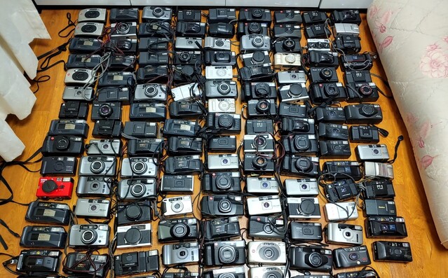 ▲ 관세청에 적발된 밀반입 판매용 중고카메라 ⓒ관세청 제공