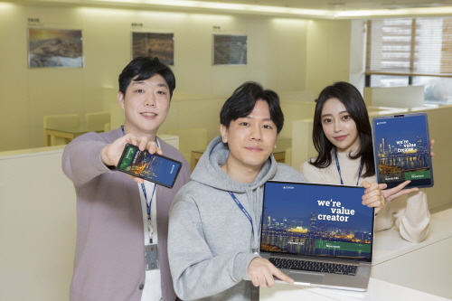 ▲ 각종 스마트기기에서 현대건설 홈페이지에 접속한 모습. ⓒ 현대건설