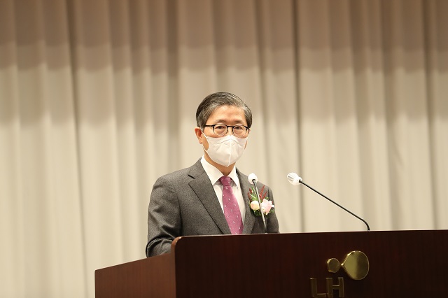 ▲ 변창흠 한국토지주택공사(LH) 사장이 퇴임식에서 인사말을 하고 있다.ⓒLH