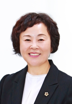 ▲ 대구시의회 이영애 의원이 15일 제279회 정례회 제3차 본회의 5분 자유발언에 나서 서대구역세권 개발을 계기로 서남부권의 재도약을 위한 대구시의 공간정책 재검토를 촉구한다.ⓒ대구시의회