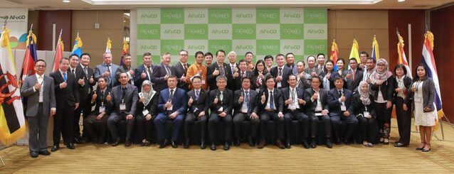 ▲ 지난 2018년 11월 13일 서울에서 개최된 아시아산림협력기구(AFoCO) 제1차 창립총회에서 회원국 관계자들이 기념촬영 하고 있다. ⓒ사무국 제공