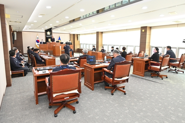 ▲ 청송군의회(의장 이광호)는 11월 17일부터 12월 18일까지 32일간의 일정으로 열린 제248회 정례회를 마무리했다.ⓒ청송군의회