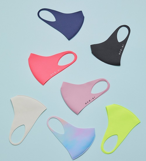 ▲ 효성티앤씨의 향균·소취 섬유가 활용된 안다르의 ‘리업페이스마스크’.ⓒ효성