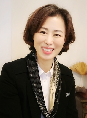 ▲ 경북도의회 박미경 의원이 제5회 청소년희망대상 광역의원 부문 수상자로 선정됐다.ⓒ경북도의회