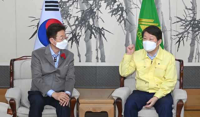 ▲ 대구시와 경북도는 올해 초 지역을 덮친 코로나19 대확산의 상황에서 감염병 대응의 세계적 모델이 된 생활치료센터를 서로 공유하고 협력하는 등 대구경북 공동체의 연대와 협력의 힘으로 슬기롭게 극복해오고 있다.ⓒ대구시