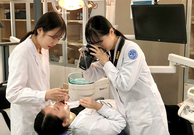 ▲ 영남이공대학교 치위생과는 최근 한국보건의료인국가시험원에서 시행한 제48회 치과위생사 국가시험에서 작년에 이어 전원 100% 합격했다.ⓒ영남이공대