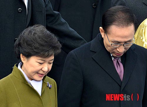 ▲ 박근혜 전 대통령(왼쪽)과 이명박 전 대통령. ⓒ뉴시스