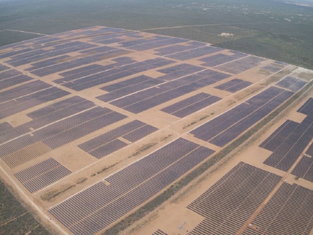 ▲ 174파워글로벌이 개발해 운영 중인 미국 텍사스주 오베론 1A 태양광발전소. ⓒ한화에너지