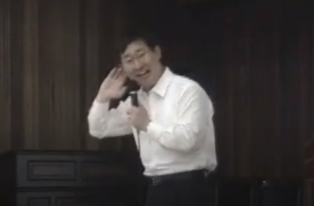 ▲ 박범계 법무부장관후보자가 2012년 6월 대전 충남고등학교에서 '법과 정치의 중간에 있던 삶'이라는 제목으로 청렴교육 특강을 하고 있다. ⓒ유튜브 채널 '박범계TV' 영상 캡처