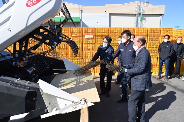 ▲ 청송군이 2021년 농업·농촌분야 예산 773억 원을 확보하고 ‘농사짓는 재미가 있는 행복농촌 실현’이라는 농정시책 추진방향을 발표했다.ⓒ청송군