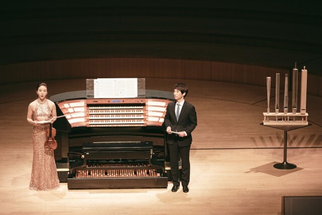 ▲ 오르가니스트 박준호와 바이올리니스트 김지윤.ⓒ롯데문화재단