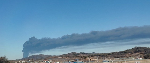 ▲ 증평 도안 플라스틱 팔레트 공장 화재.ⓒ독자제공
