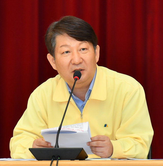 ▲ 권영진 대구시장은 “백신이 공급되는 즉시 접종할 수 있도록 철저한 사전 준비를 하고 있다. 대구 시민들이 신속하고 안전하게 예방접종을 할 수 있도록 시의 역량을 집중하겠다”고 말했다.ⓒ대구시
