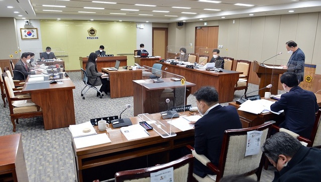 ▲ 충남도의회 행정문화위원회 회의 장면.ⓒ충남도의회