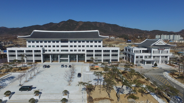 ▲ 예천군이 경북에서 유일하게 2021년 농림축산식품부 시범사업 공모에 선정돼 지역 신선 농산물을 저소득 취약계층에게 공급하는 ‘농식품 바우처 사업’을 추진한다.ⓒ예천군