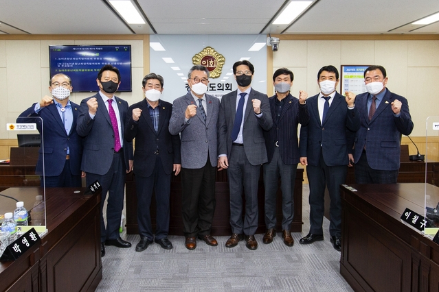 ▲ 경북도의회가 농어촌청년희망특별위원회를 출범하며 농어촌 혁신에 나섰다.ⓒ경북도의회