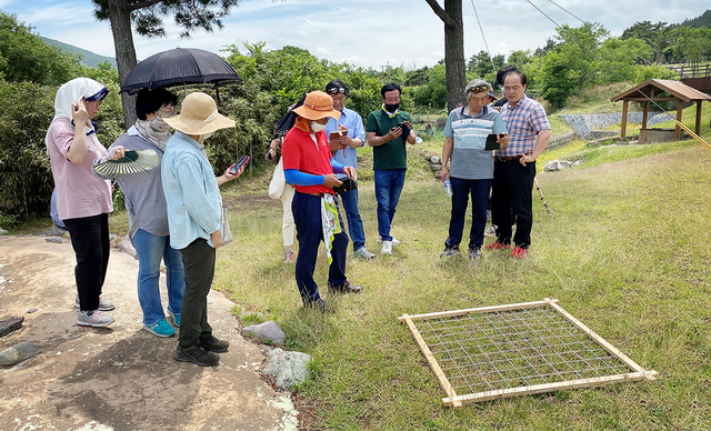 ▲ 대구한의대 산림비지니스학과 학생들이 현장 중심 실무교육을 받고 있다.ⓒ대구한의대