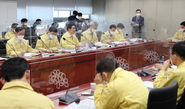 ▲ 양승조 충남도지사가 15일 도청에서 실국원장회의를 주재하고 있다.ⓒ충남도