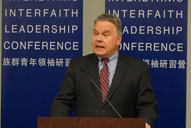 ▲ 대북전단금지법 청문회를 추진 중인 크리스 스미스 하원의원(공화·뉴저지). 하원의 초당적 인권관련 기구인 톰 렌토스 위원회의 공동위원장도 맡고 있다. ⓒ크리스 스미스 의원 페이스북 캡쳐.