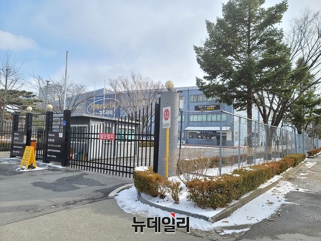 ▲ 대규모 집단감염이 발생한 충남 아산시 탕정면에 위치한 귀뚜라미 보일러 아산공장. 지난 13일 이후 123명의 집단감염이 발생하자 아산공장은 임시 폐쇄됐다.ⓒ뉴데일리 DB
