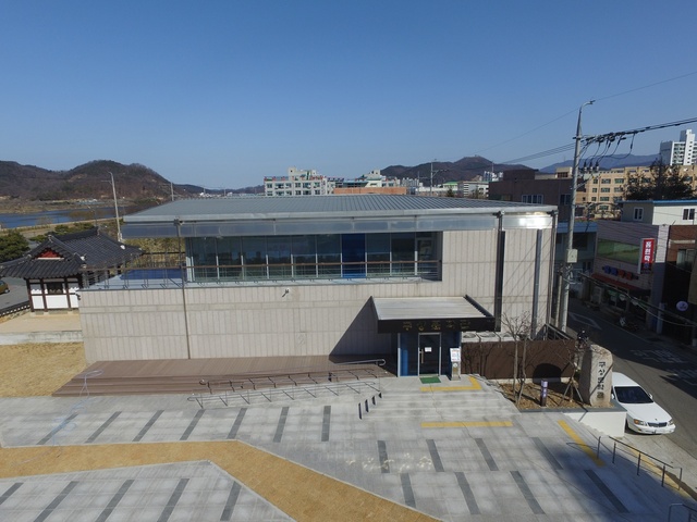 ▲ 구상문학관이 누구나 쉽게 관람할 수 있고 즐길 수 있는 열린 공간으로 거듭났다.ⓒ칠곡군