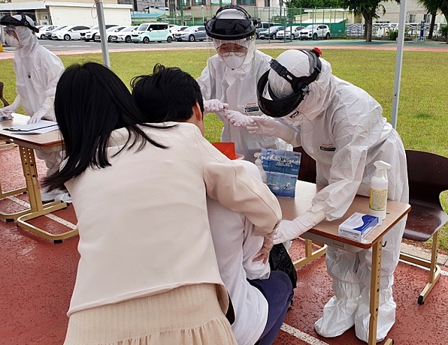 ▲ 경주시는 요양병원·시설의 만 65세 미만 입소자와 종사자를 위한 백신이 25일 도착 해 26일부터 코로나19 백신 접종이 시작한다.ⓒ경주시