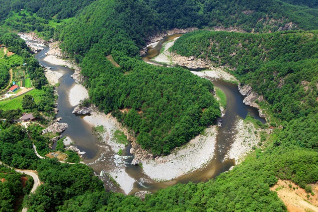 ▲ 울진군(군수 전찬걸)은 ‘울진 왕피천 국립공원’ 지정 건의를 위한 타당성 조사 대상지역을 확정했다.ⓒ울진군