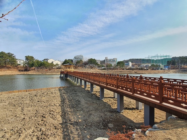 ▲ 울진군(군수 전찬걸)은 연호근린공원 경관개선 사업 마무리 공사에 박차를 가하고 있다.ⓒ울진군