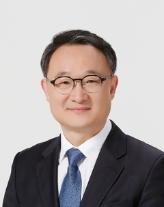 ▲ 김동식 대구시의원이 15일 현재 추진중인 대구경북행정통합 논의 중단을 촉구했다.ⓒ김동식 의원