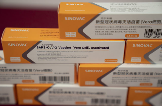 ▲ 중국 국영기업 시노백에서 만든 우한코로나 백신. ⓒ뉴시스 AP. 무단전재 및 재배포 금지.