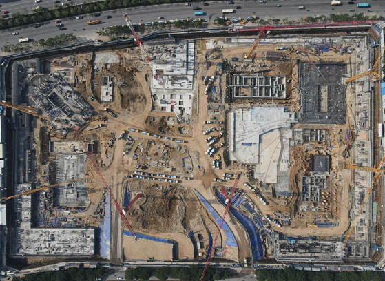 ▲ 롯데몰 하노이 현장 기초공사 콘크리트 타설 전경.ⓒ 롯데건설