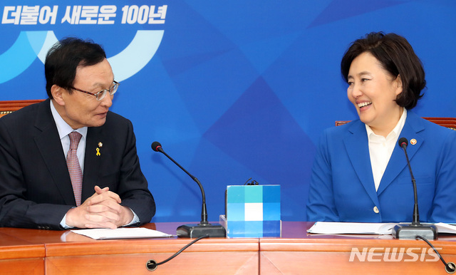 ▲ 이해찬 전 더불어민주당 대표와 박영선 민주당 서울시장 후보. ⓒ뉴시스