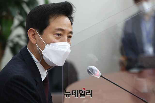 ▲ 오세훈 국민의힘 서울시장 후보가 24일 오전 국회에서 열린 기자회견에 참석해 발언하고 있다.ⓒ이종현 기자