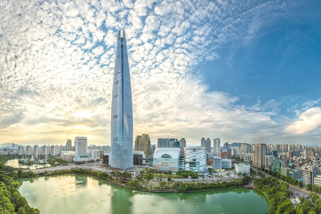 ▲ 롯데월드타워 전경 ⓒ 롯데그룹