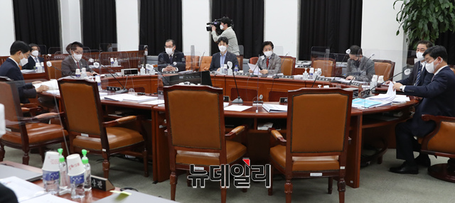 ▲ 국회 정보위원회 전체회의.ⓒ이종현 기자