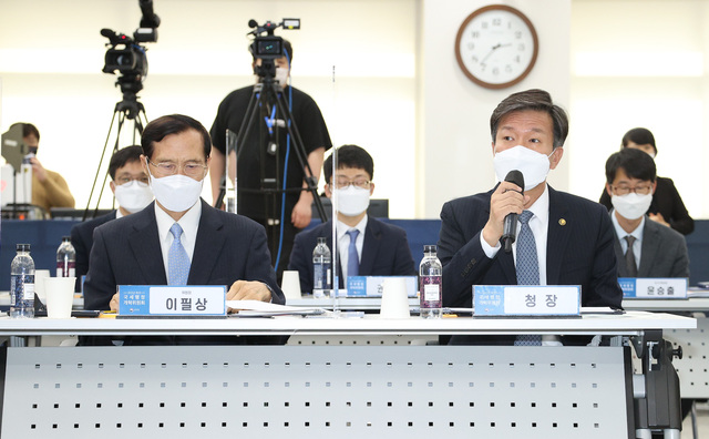 ▲ 국세행정개혁위원회에서 김대지 국세청장이 세무조사운용방향을 설명하고 있다 ⓒ뉴데일리 DB