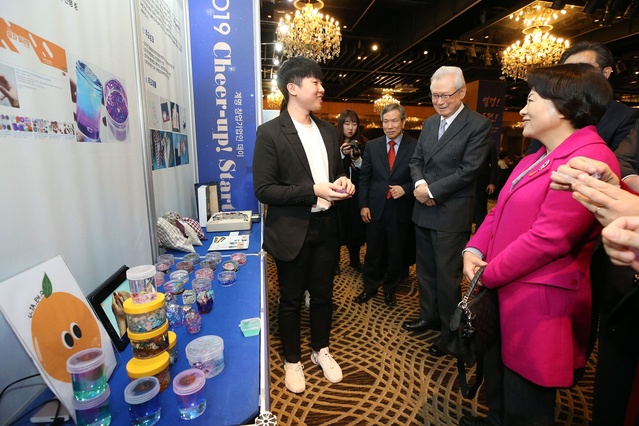 ▲ 계명대 창업지원단이 2019년 ‘창업기업인 데이’ 행사를 가지고 예비 창업아이템 전시회를 가졌다.ⓒ계명대