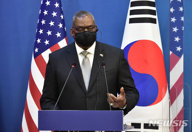 ▲ 지난 18일 한미 2+2 회담 직후 기자들의 질의에 답하는 로이드 오스틴 미국 국방장관. ⓒ뉴시스. 무단전재 및 재배포 금지.