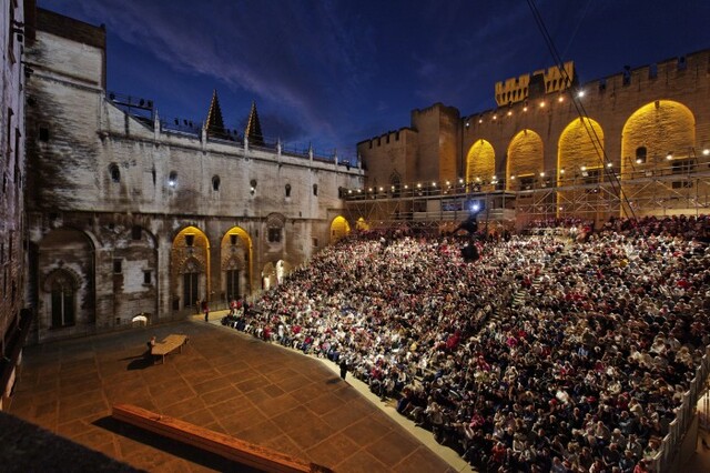 ▲ 아비뇽 명예의 뜰.ⓒLG아트센터