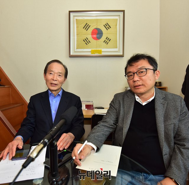 ▲ 장기표(좌) 선생과 민경우(우) 소장. ⓒ정상윤 기자