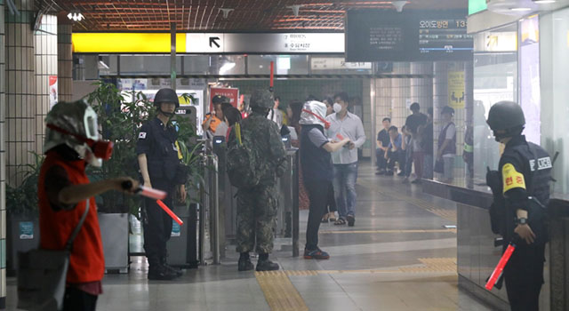 ▲ 과거 시행했던 을지연습의 한 장면. 을지연습은 '충무계획'에 따라 전시대응계획을 점검하는 범정부 차원의 연습이다. 문재인 정부가 들어선 뒤부터는 전시대응계획 연습이 대폭 축소됐다. ⓒ뉴시스. 무단전재 및 재배포 금지.