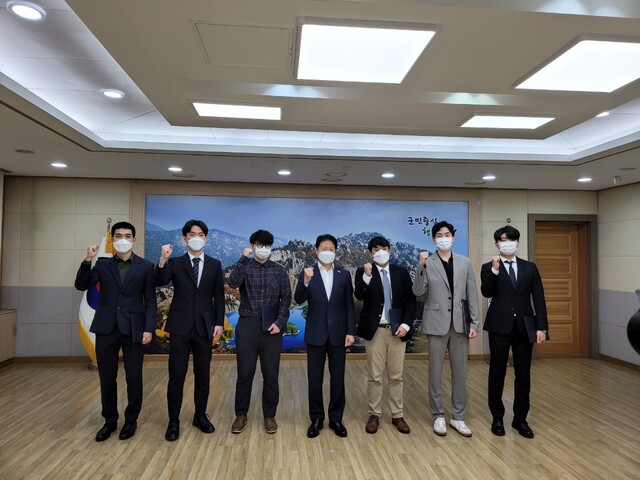 ▲ 성주군은 13일 신규 및 전입 공중보건의사 6명에 대한 임용장 수여식과 직무교육을 했다.ⓒ성주군