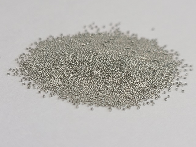 ▲ 0402 MLCC. ⓒ삼성전기