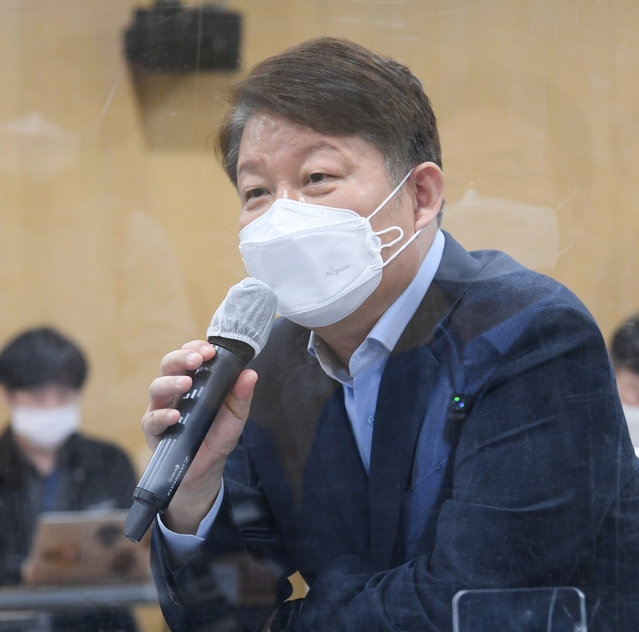 ▲ 권영진 시장은 18일 서울시청에서 국민의힘 소속 5개 광역 지방자치단체장 회동에서 모두발언을 하고 있다.ⓒ대구시