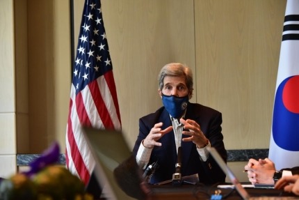 ▲ 캐리 특사는 지난 18일 서울의 한 호텔에서 내·외신 기자 간담회를 갖고 