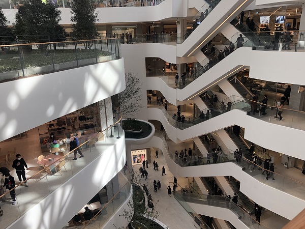 ▲ 지난 2월 오픈한 현대백화점 '더현대 서울'의 모습.ⓒ뉴데일리DB