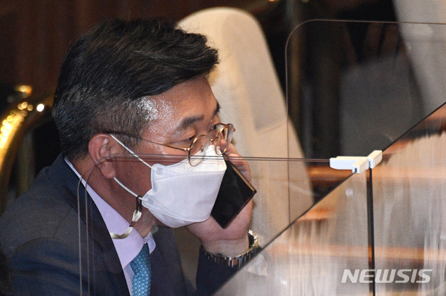 ▲ 윤호중 더불어민주당 비상대책위원장이 21일 부동산 대책을 당 공식기구인 부동산특별위원회를 통해 논의할 것을 당부했다. ⓒ뉴시스