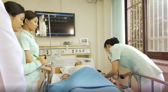 ▲ 유원대학교 간호학과 학생들의 실습장면.ⓒ유원대