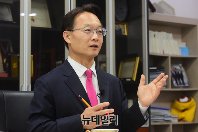 ▲ 차기 당권에 도전한 조해진 국민의힘 의원이 지난 28일 서울 여의도 국회 의원회관에서 본지와 인터뷰하고 있다.ⓒ이종현 기자