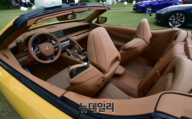 ▲ ‘LC 500 컨버터블’ ⓒ이종현 기자